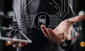 Mano che tocca un'icona di documento, circondata da simboli di sicurezza e connessioni digitali. Gestione semplificata della fattura elettronica per privati.